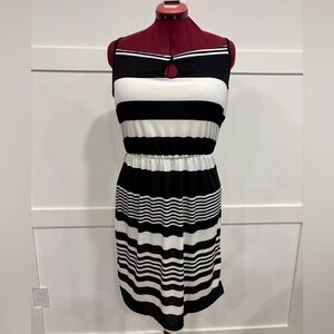 🍀4 for $25🍀 

🌟BRAND NEW🌟 black & white stripped dress